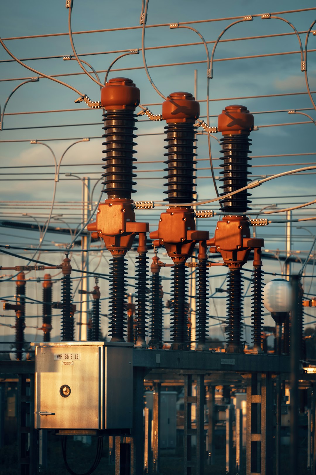 gallery-2 a-bunch-of-wires-that-are-connected-to-a-building-fp5lu1id5p4